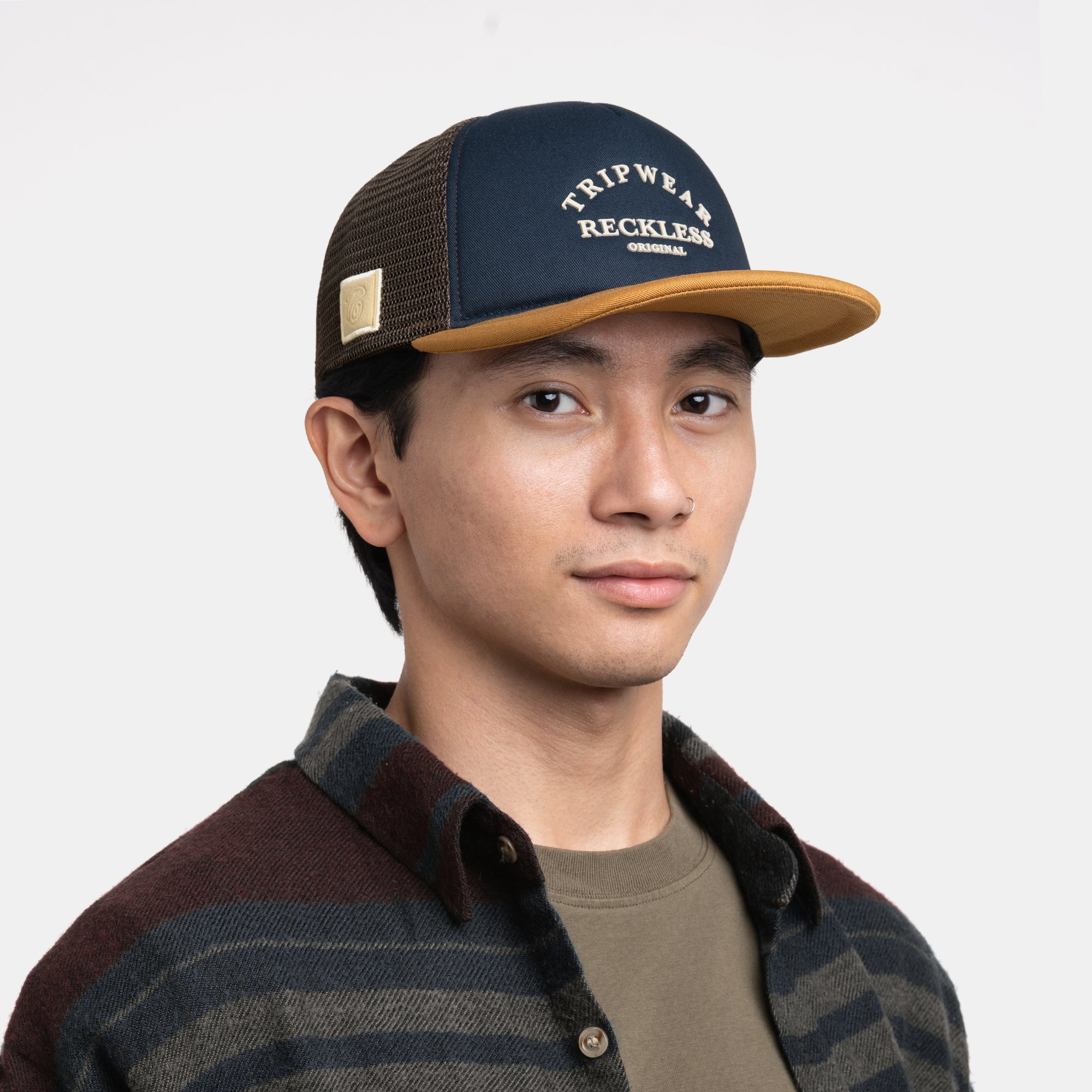 #color_Navy/Brown